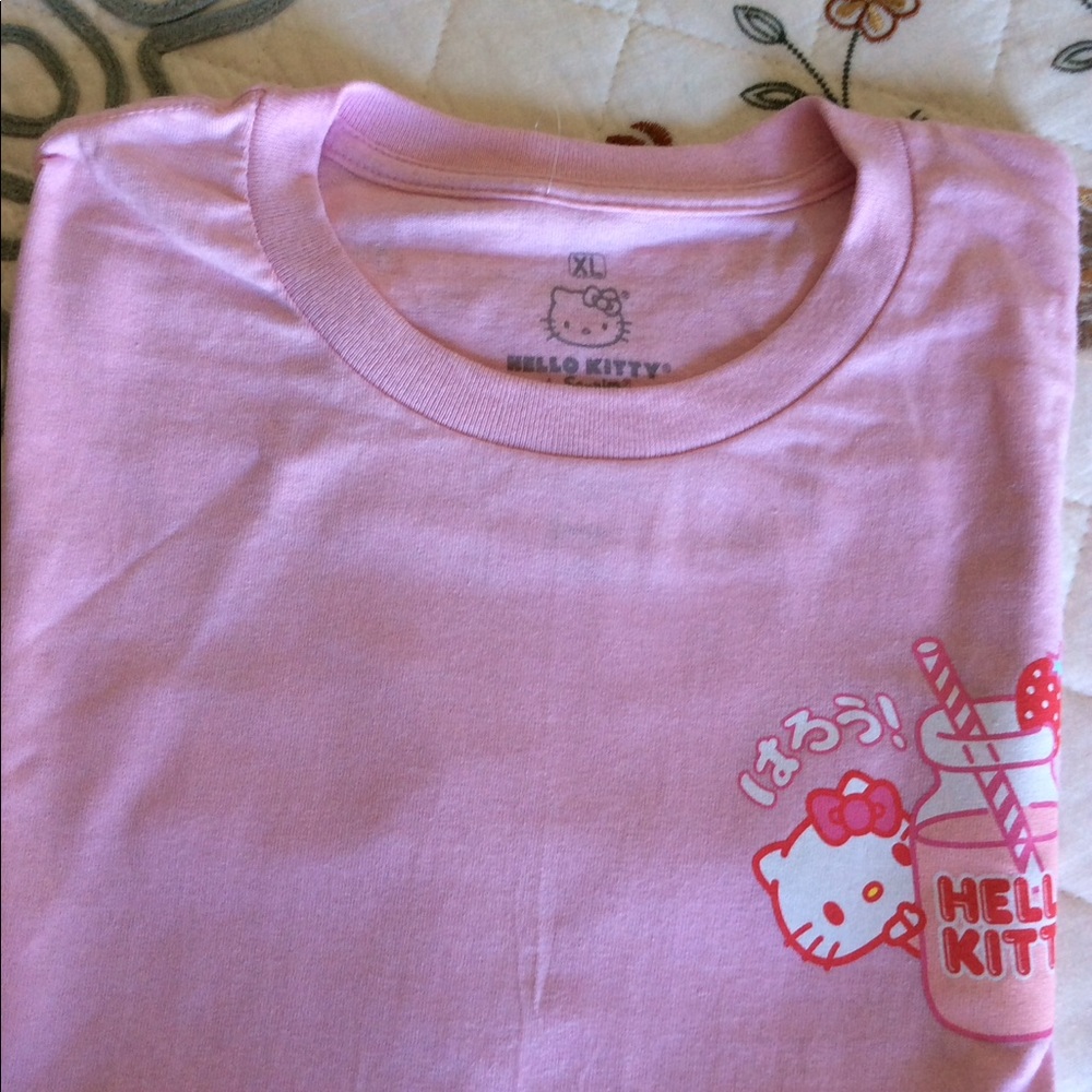 🎁Hello kitty tee - Picture 5 of 5